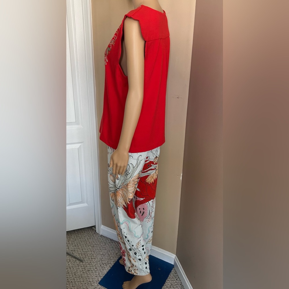 Cutout Ruffled Sleeves Top M - Picture 10 of 10